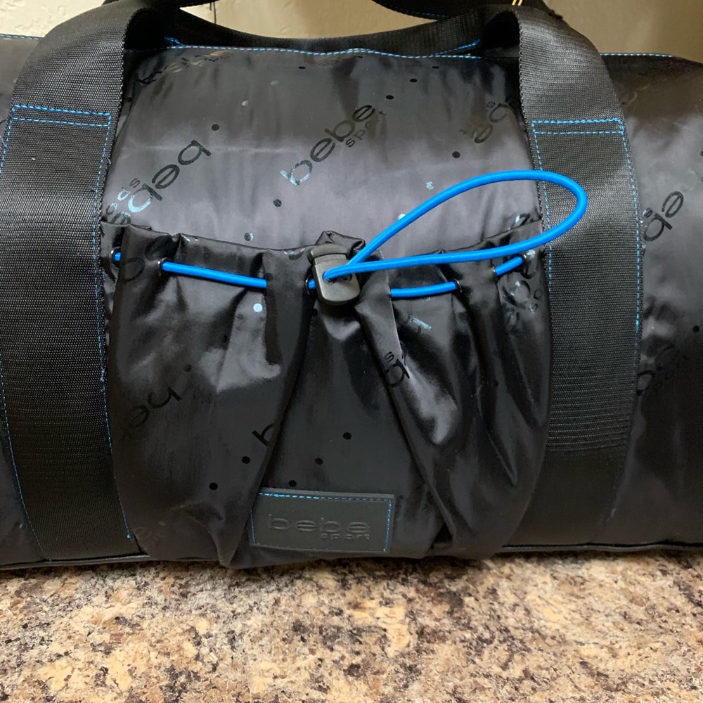 NWT Bebe Becca Large Duffle Bag - Picture 5 of 8